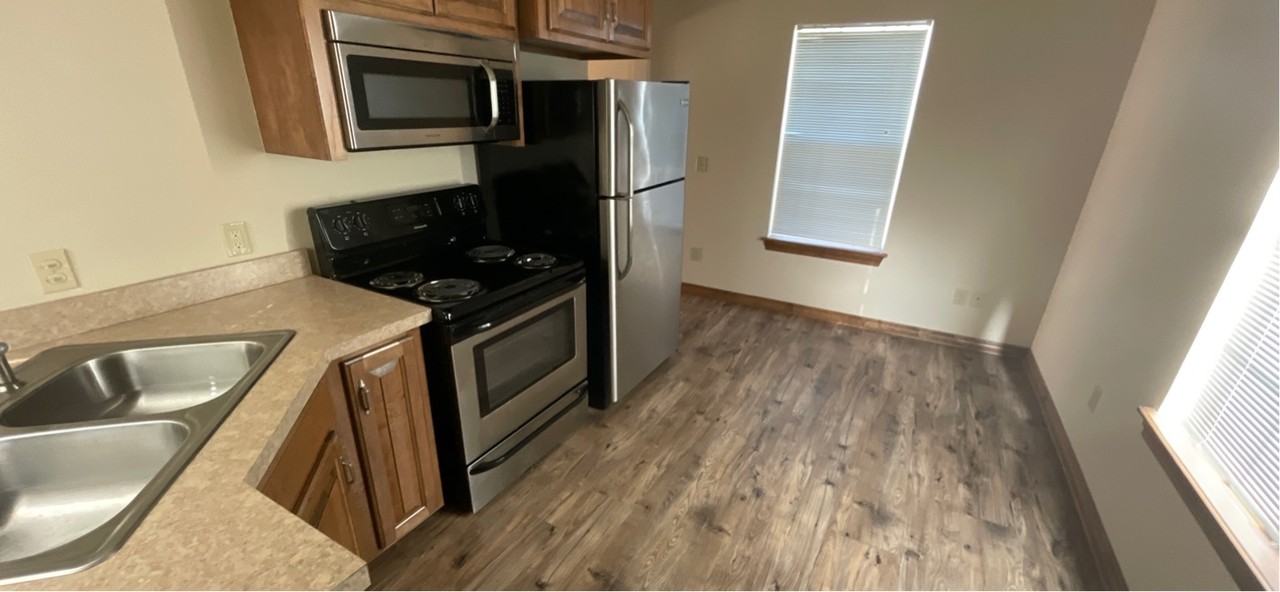 312 W Main St #1 - Photo 5 of 6