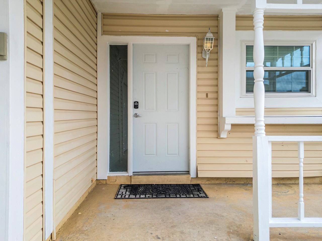 1025 Wentworth Ct #1 - Photo 3 of 35