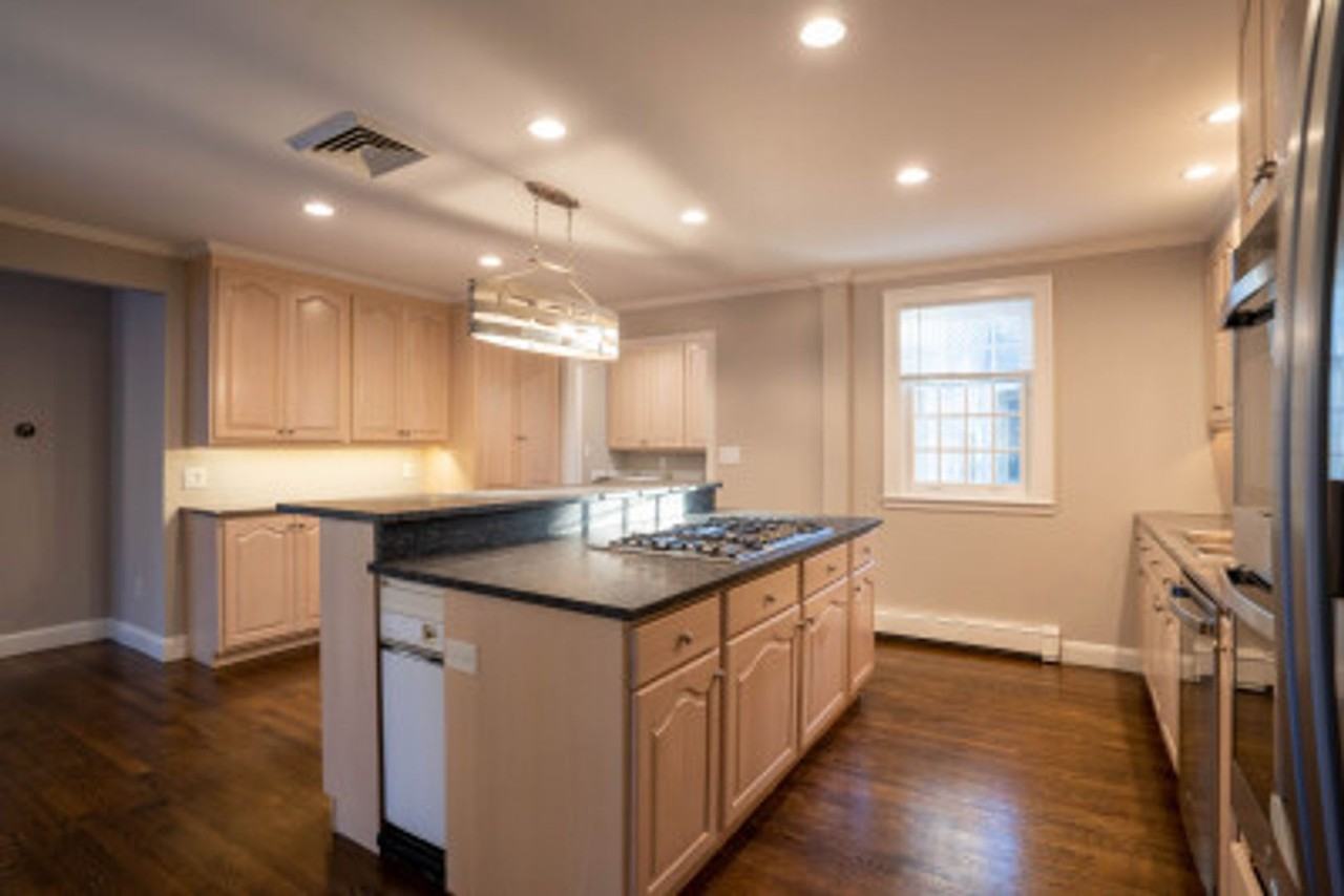 44 Puddingstone Ln - Photo 3 of 43