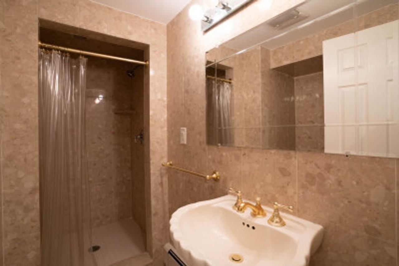 44 Puddingstone Ln - Photo 4 of 43