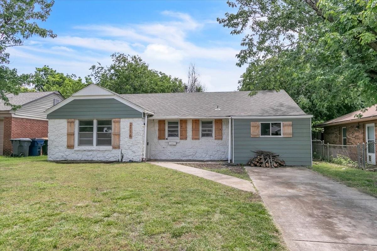 2116 Andover Ct #1 - Photo 3 of 30
