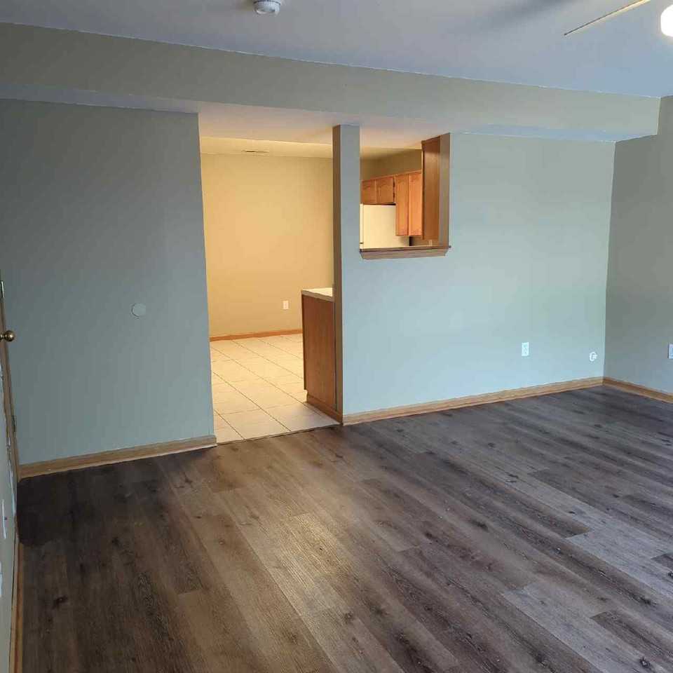 408 Ming St #D - Photo 3 of 7