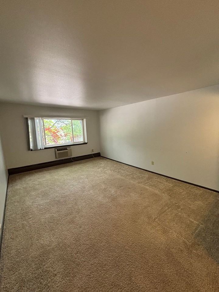 10628  W Dakota St. - Photo 3 of 23