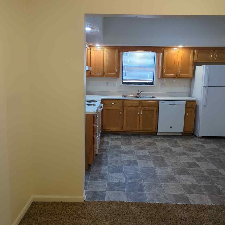 507 Streck Ct #C - Photo 2 of 7