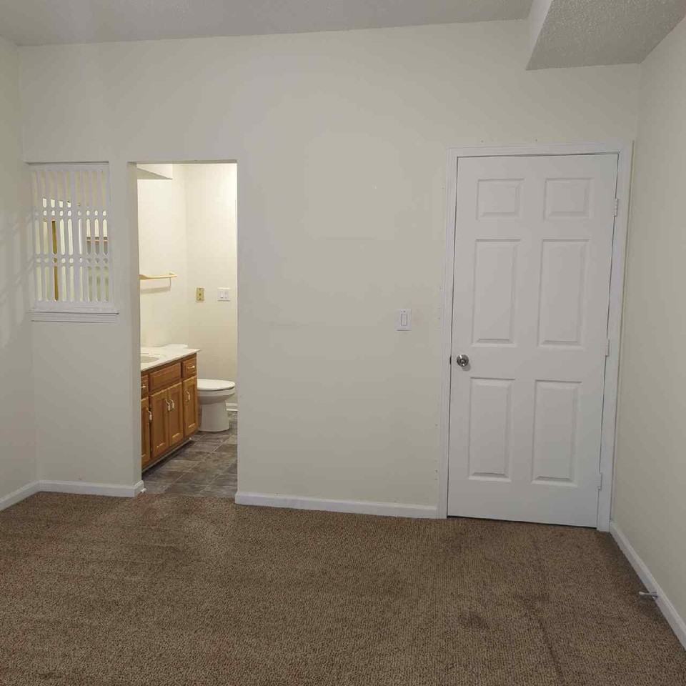 507 Streck Ct #C - Photo 7 of 7