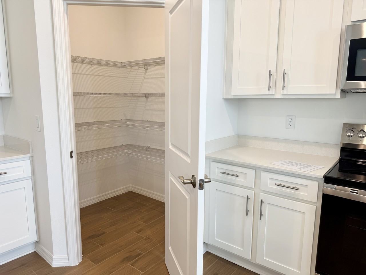 826 Castleford Ave Ne #1 - Photo 3 of 22
