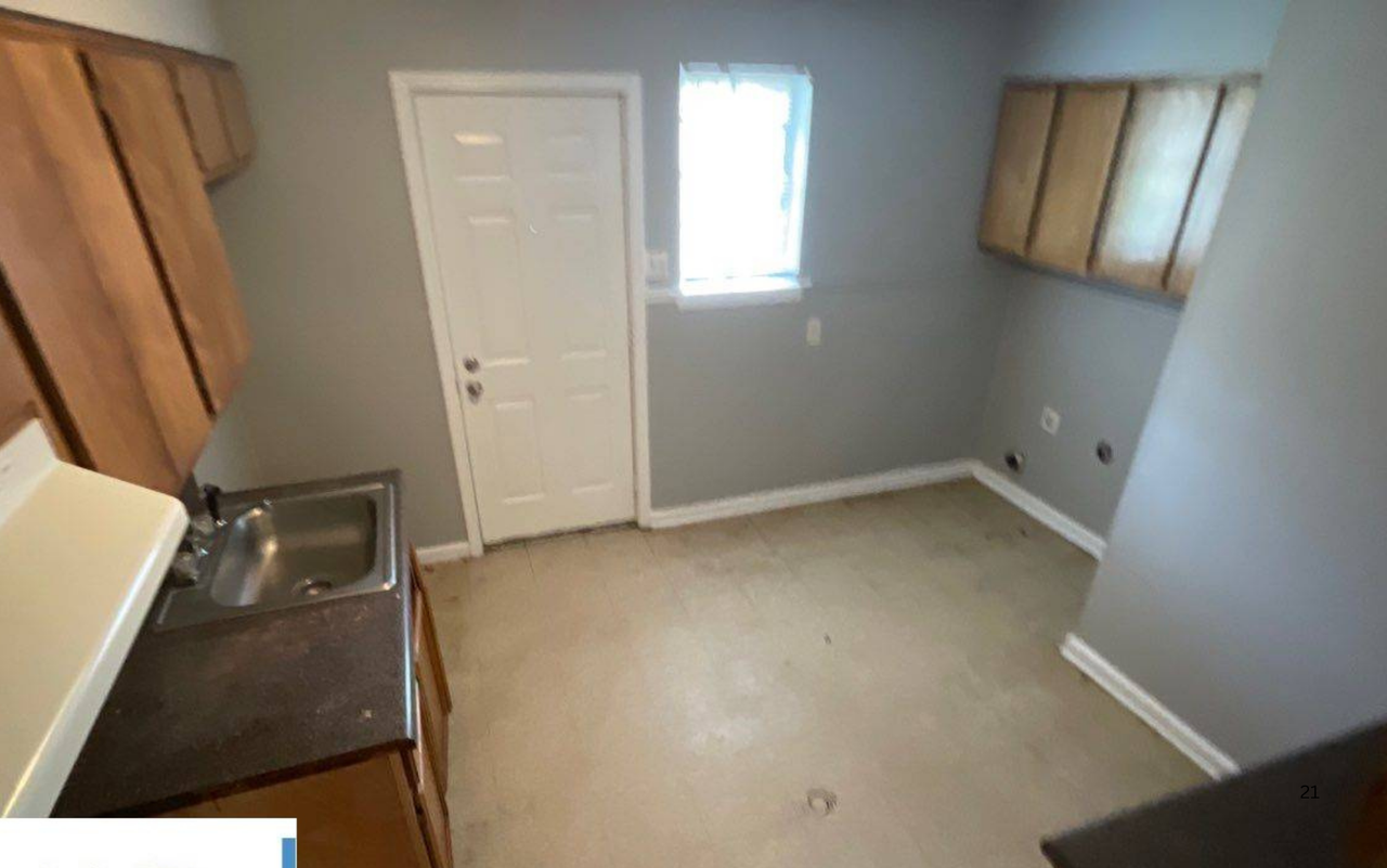 3220 Ashwood St #3220 - Photo 3 of 9