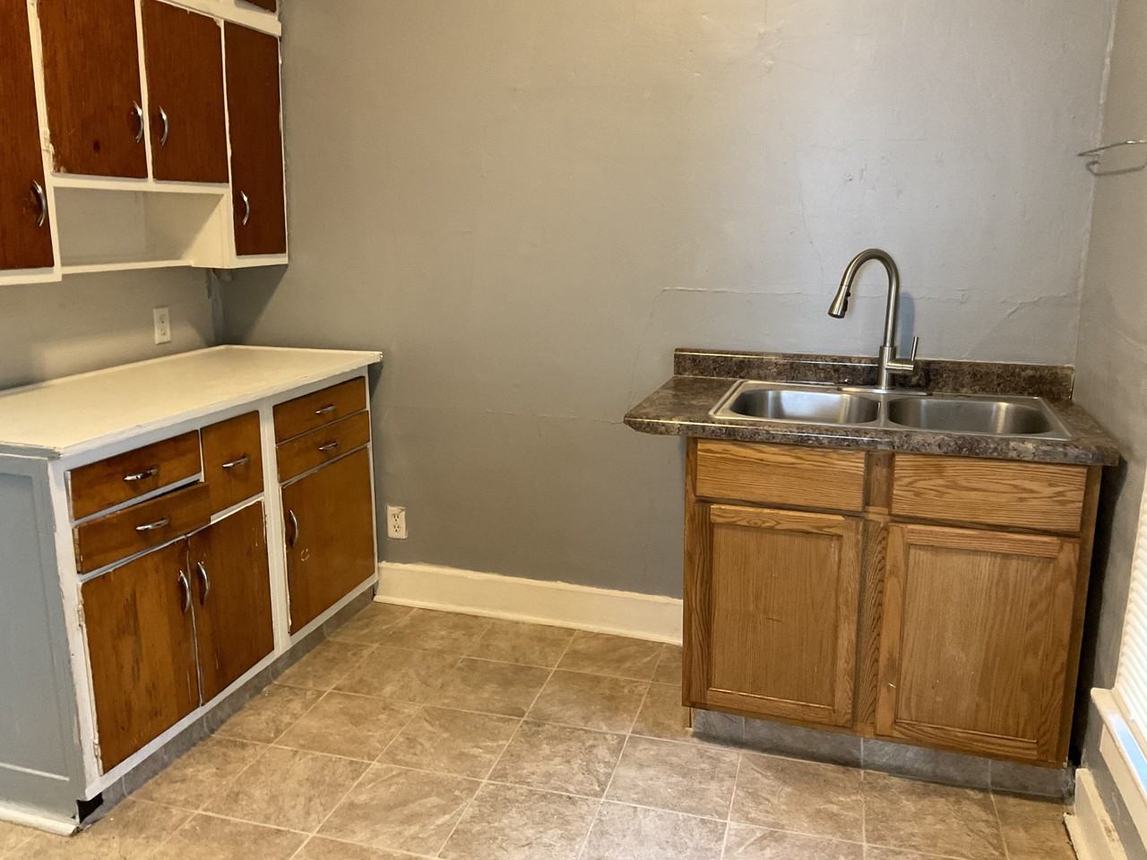 1807 Hale Ave #1 - Photo 4 of 17