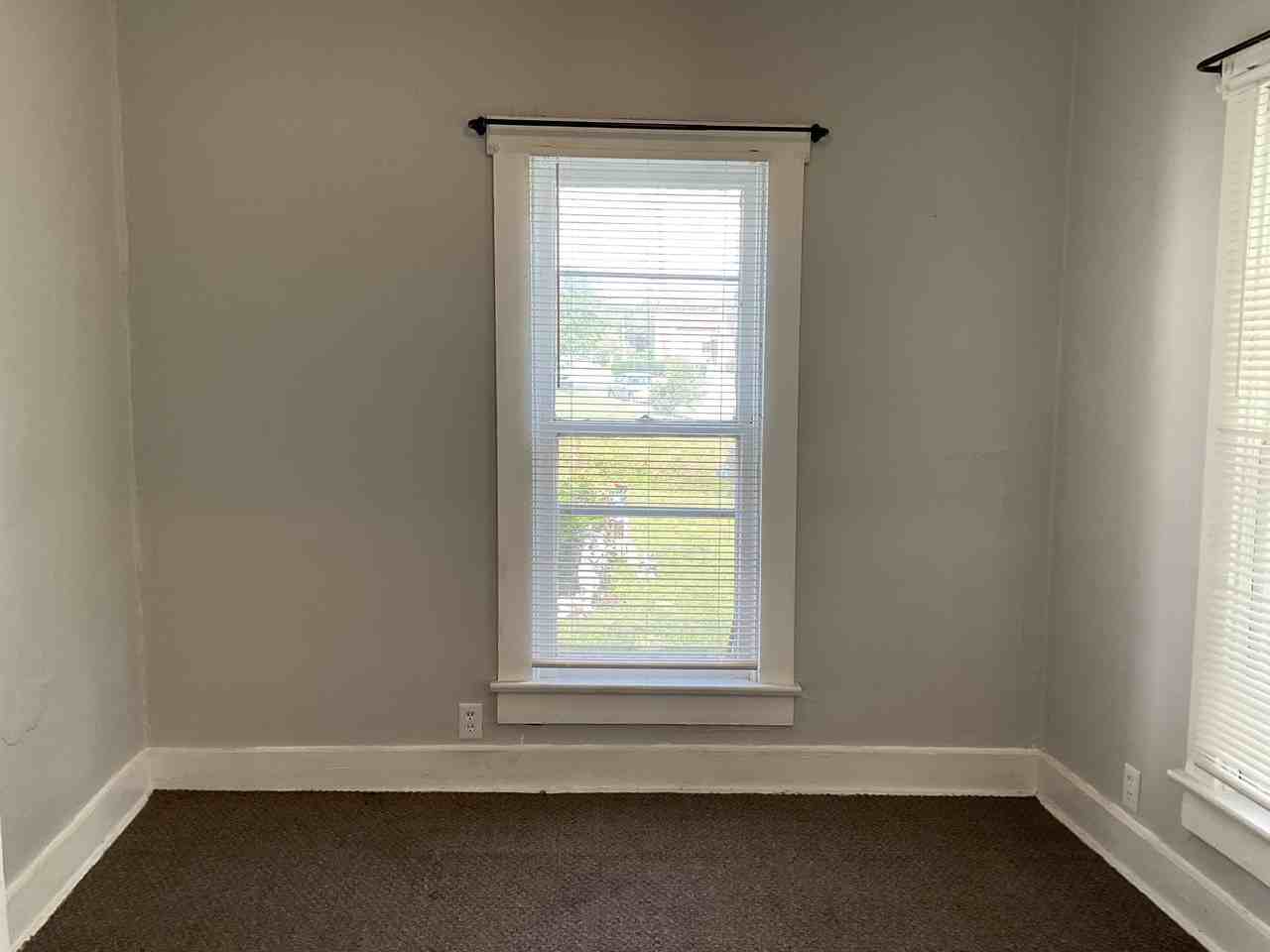 1807 Hale Ave #1 - Photo 5 of 17