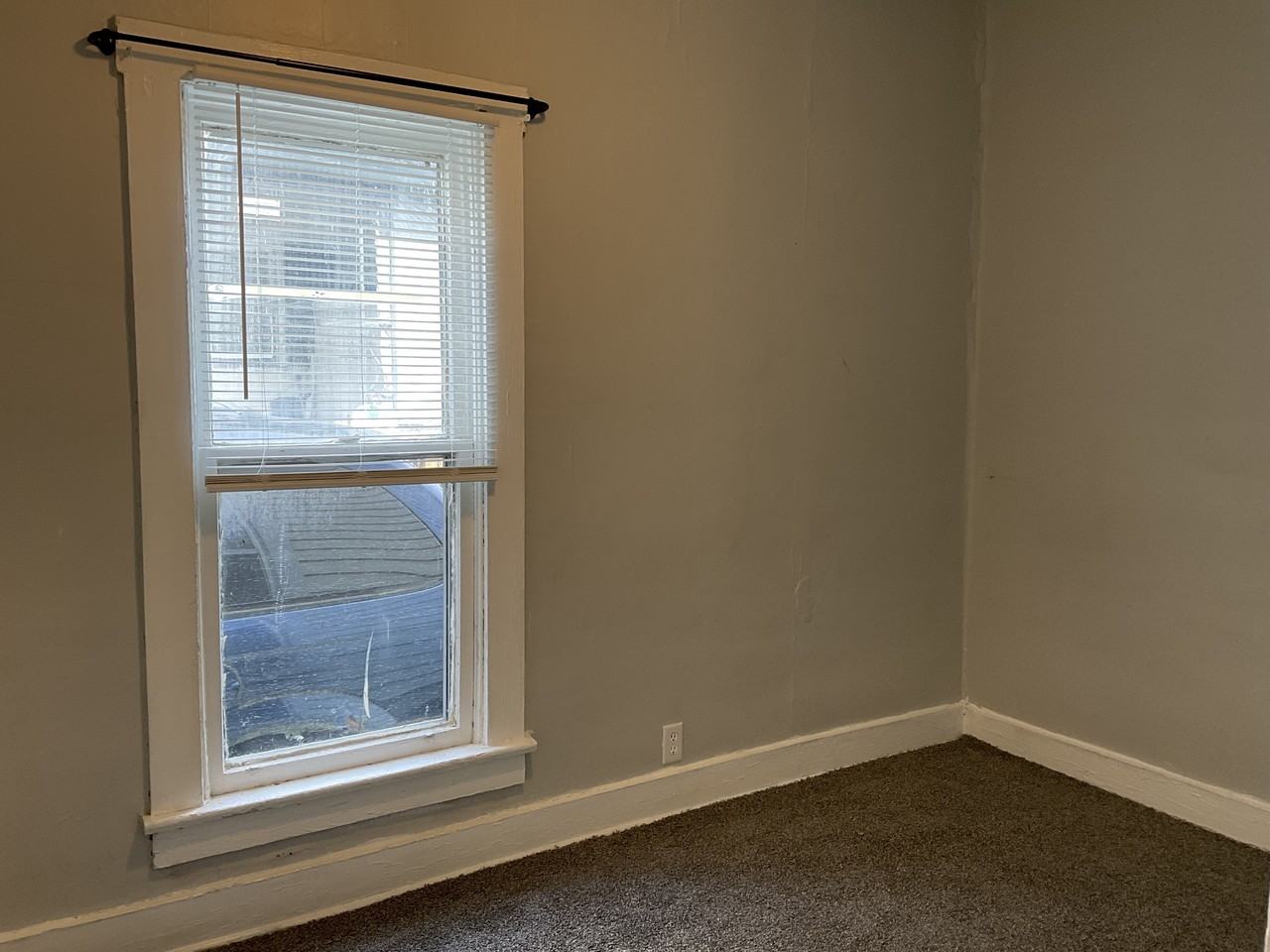 1807 Hale Ave #1 - Photo 6 of 17