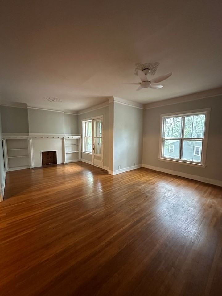 2320 E Belleview Pl. - Photo 3 of 32