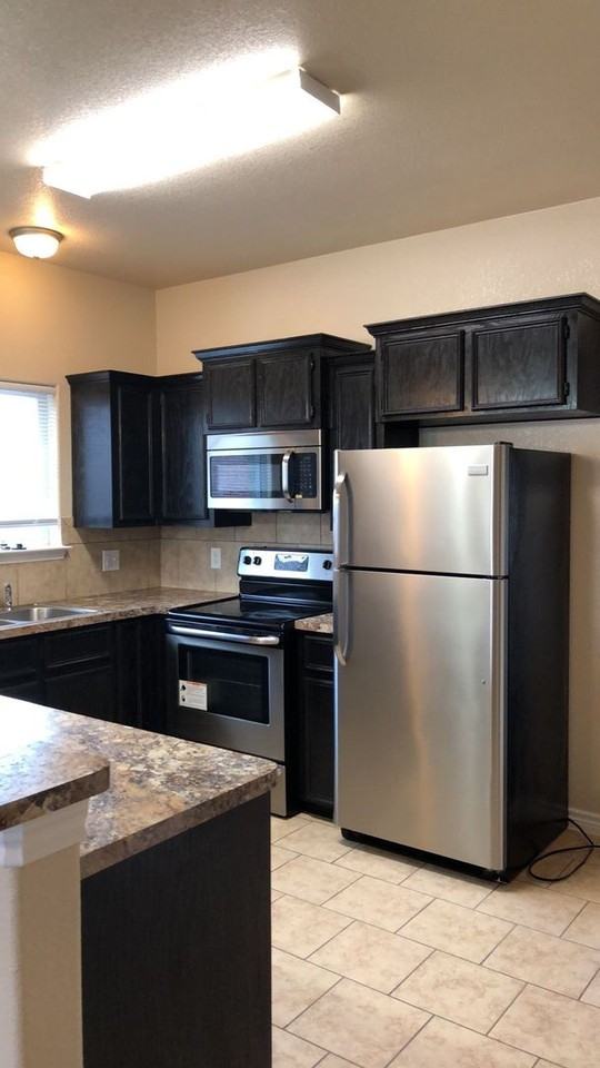 1101 Grace Point Dr #A - Photo 2 of 18