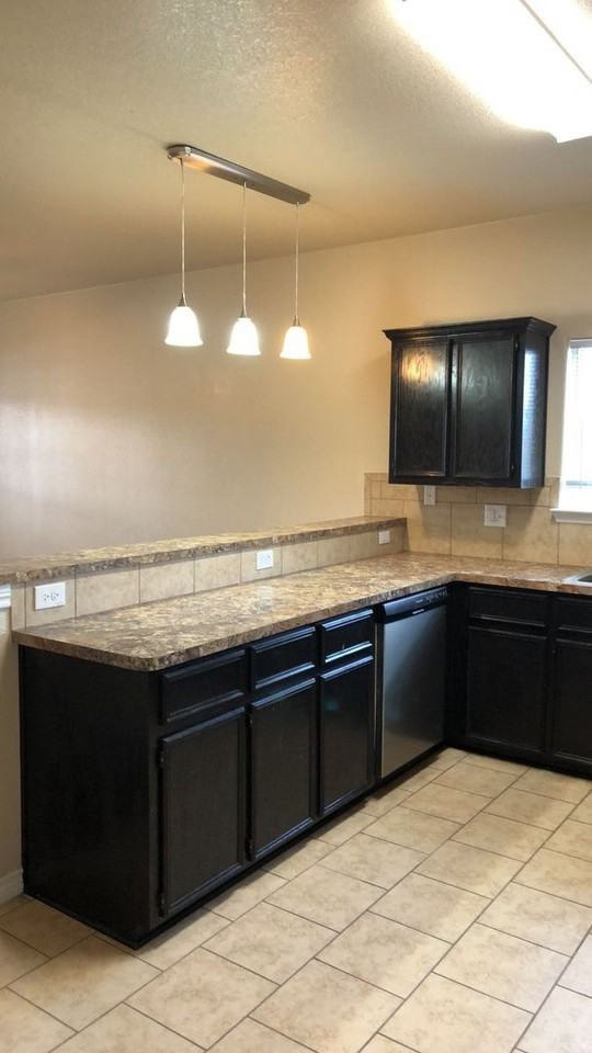 1101 Grace Point Dr #A - Photo 3 of 18