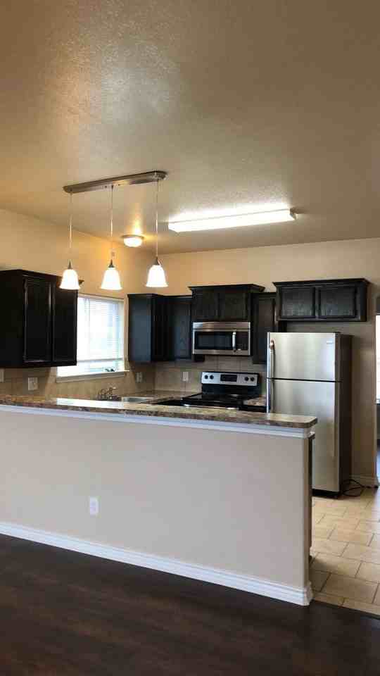 1101 Grace Point Dr #A - Photo 5 of 18