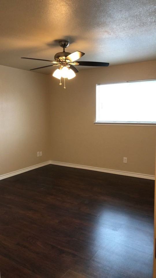 1101 Grace Point Dr #A - Photo 6 of 18