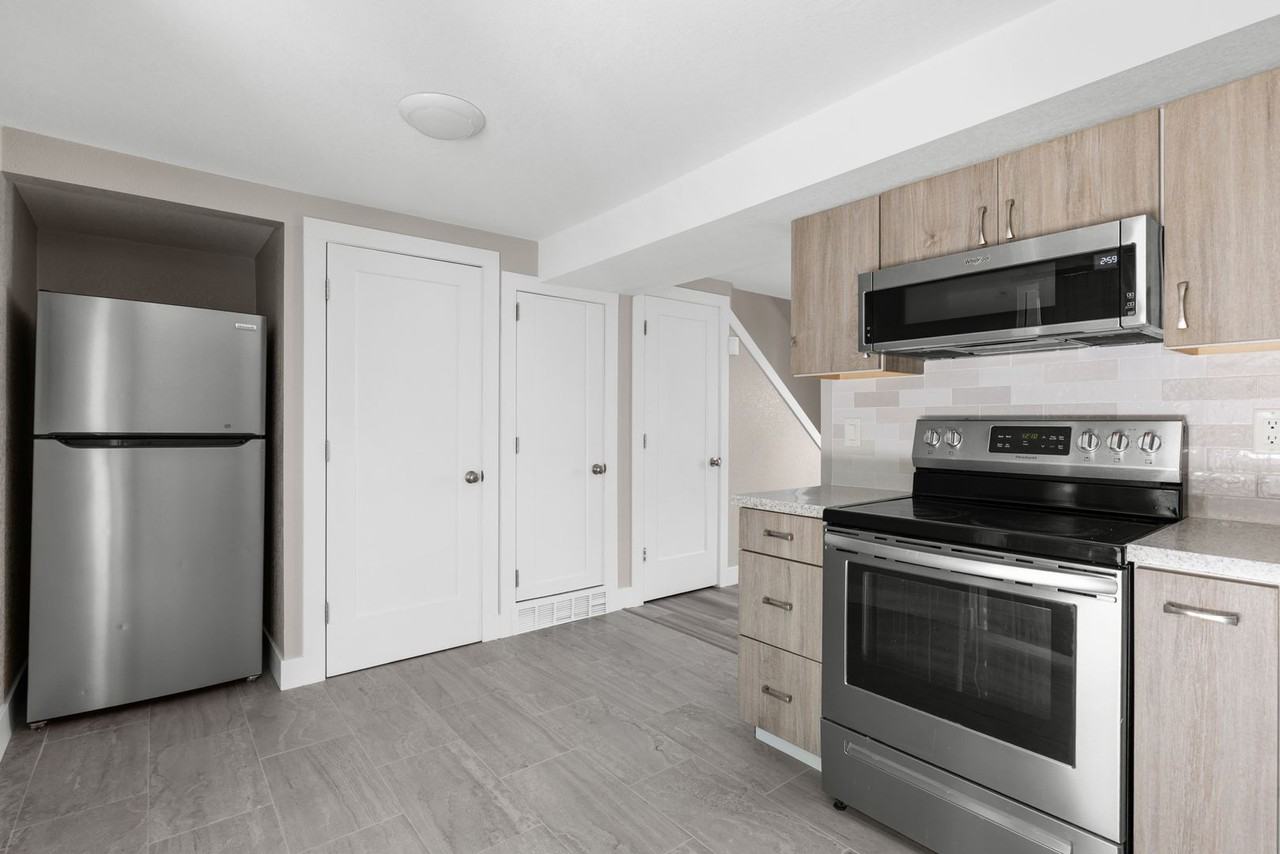 1602 Garfield Ave #02 - Photo 3 of 31