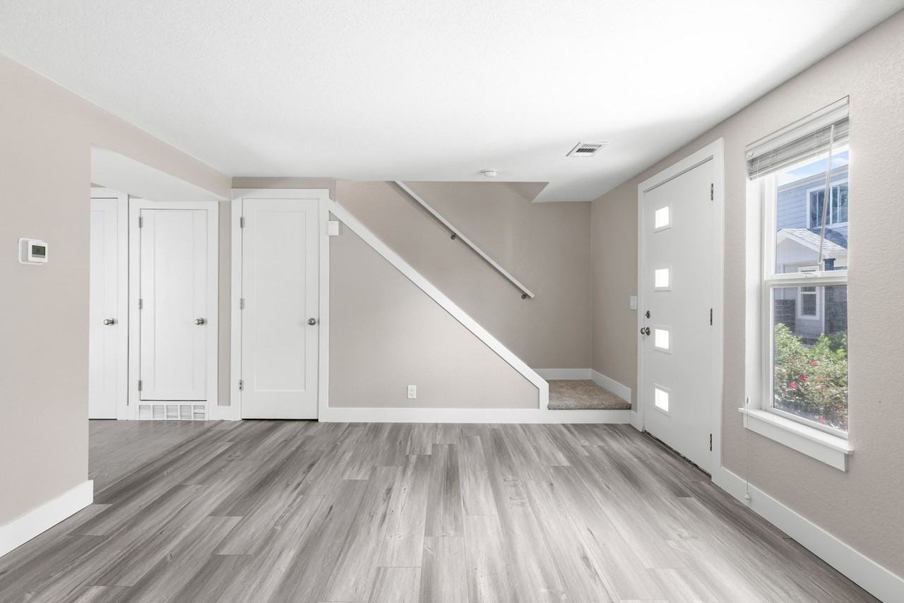 1602 Garfield Ave #02 - Photo 5 of 31