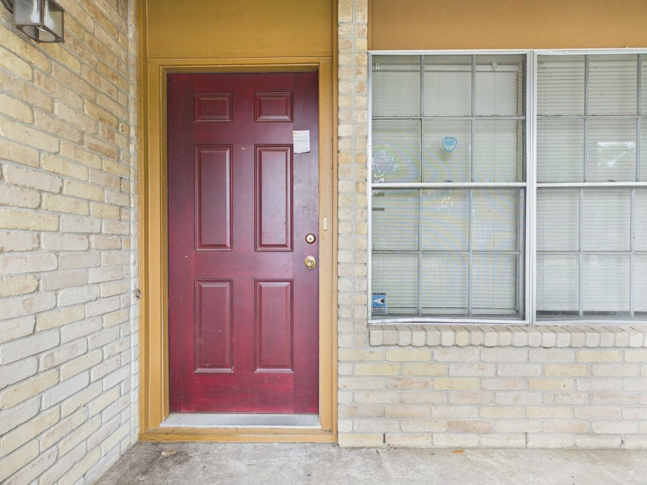 1510 Hawk Tree Dr #1 - Photo 4 of 4