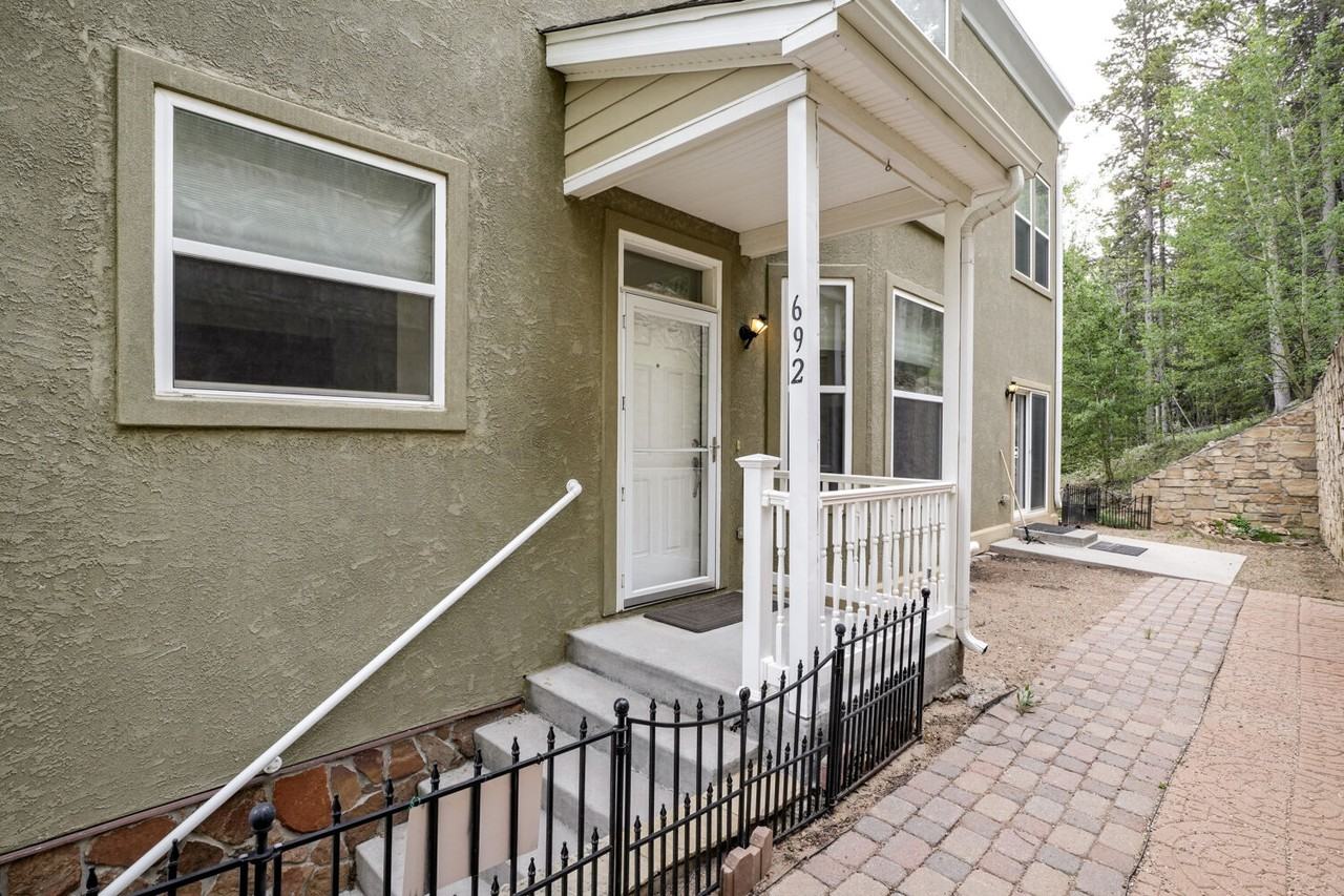 692 Louis Dr #1 - Photo 3 of 43