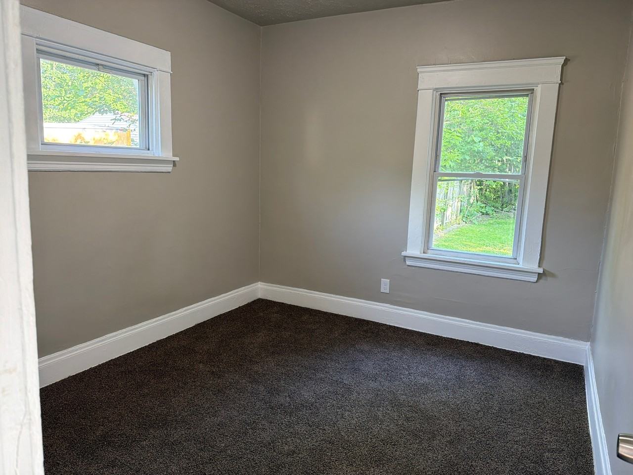 10302 Lamontier Ave - Photo 6 of 10