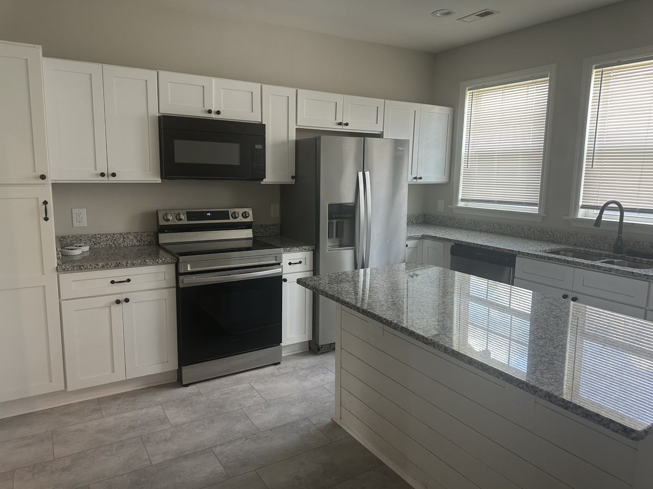 298 E Fremont Ave #1 - Photo 4 of 20