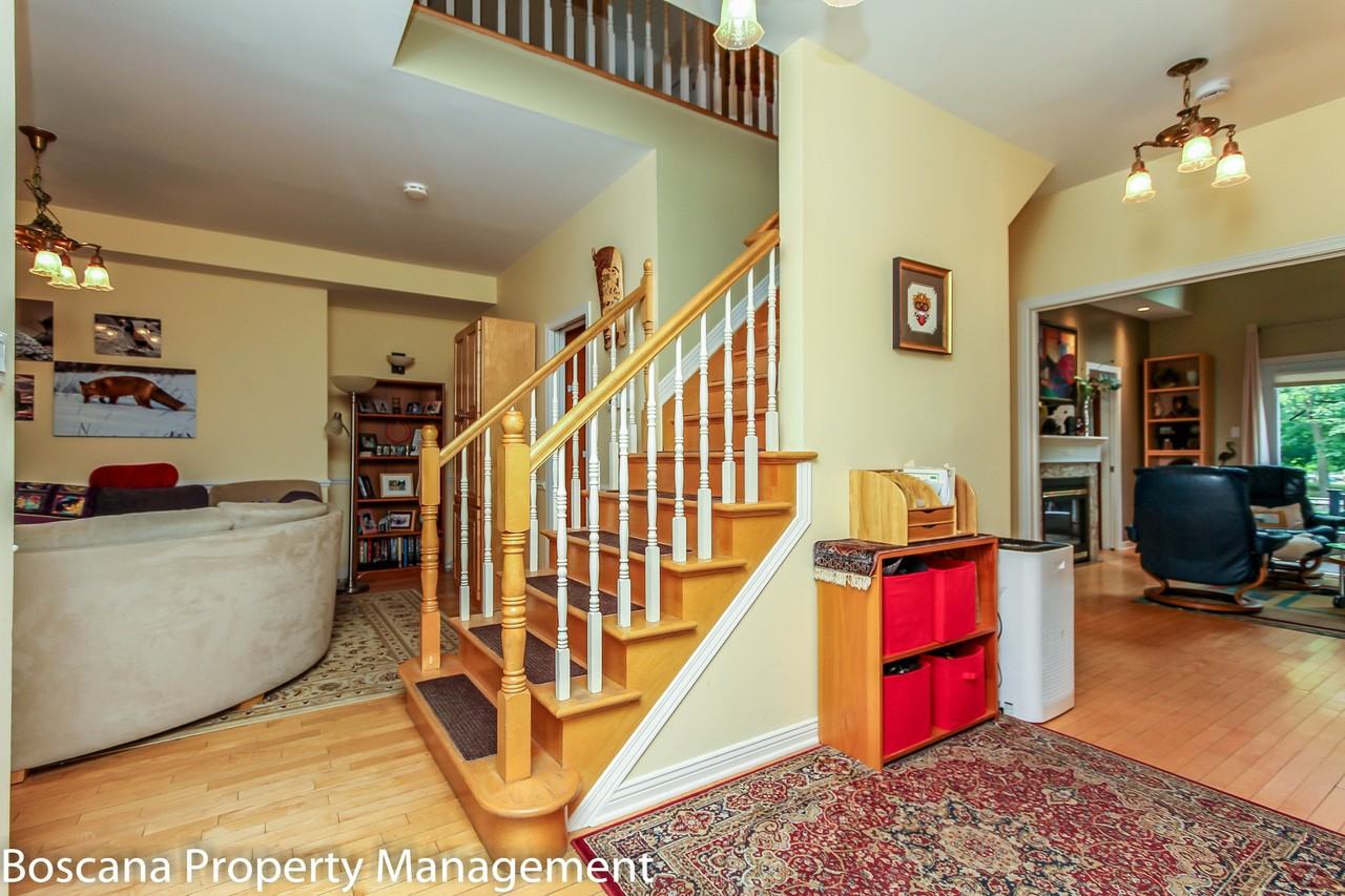 437 Riverdale Ave #1 - Photo 4 of 29