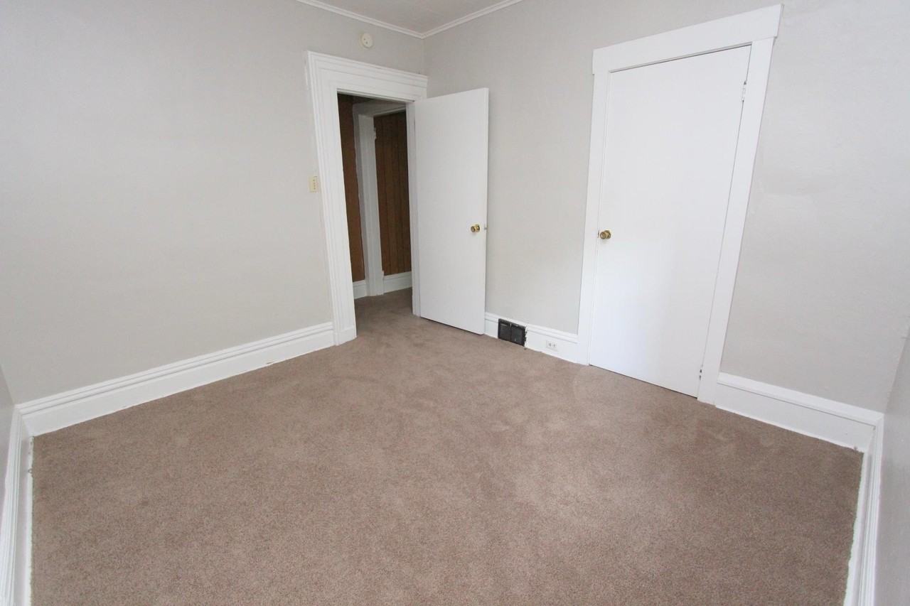 2617 SHADY AVENUEAPT 4 #2617-04 - Photo 5 of 10