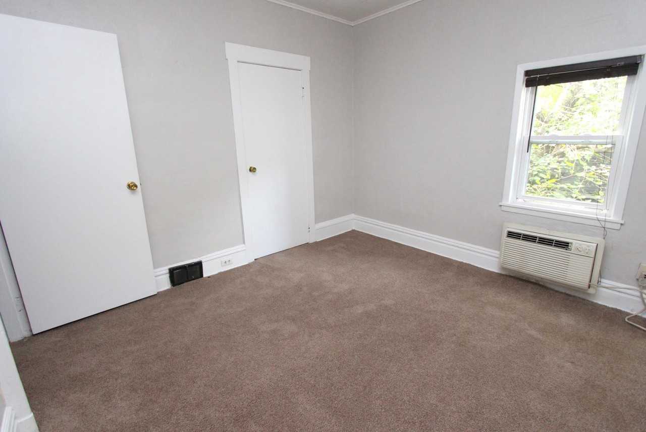2617 SHADY AVENUEAPT 4 #2617-04 - Photo 6 of 10