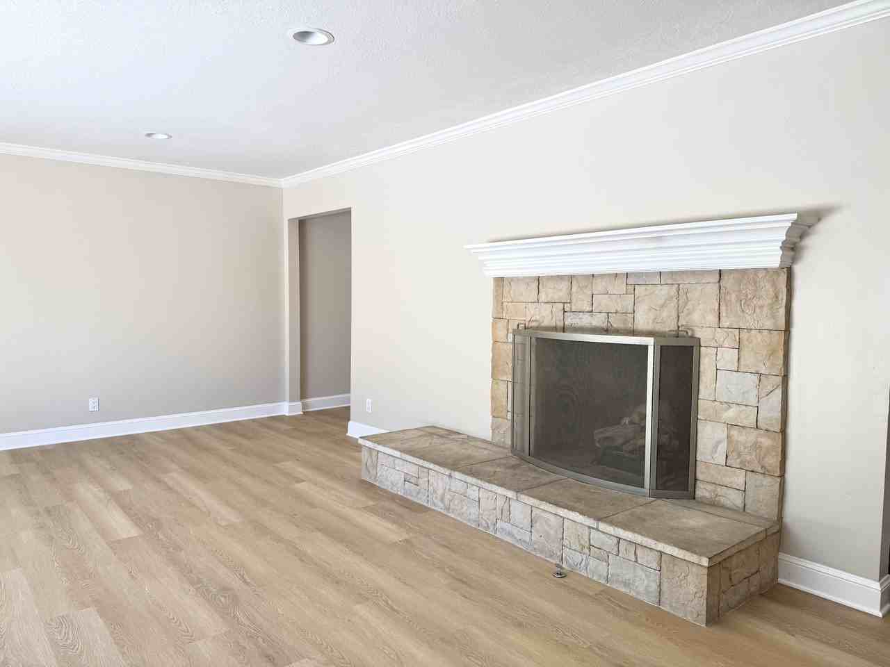 1261 San Fernando Dr #1 - Photo 5 of 11