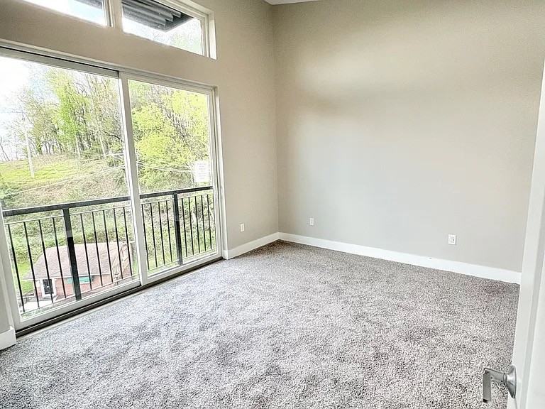 502-E Mcknight Cir #502E - Photo 6 of 8