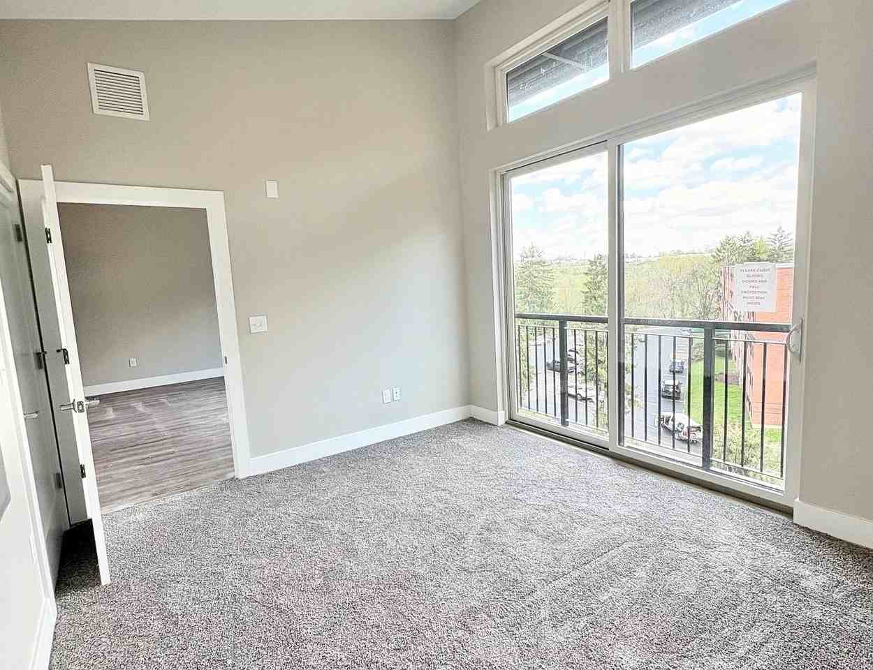 502-E Mcknight Cir #502E - Photo 7 of 8