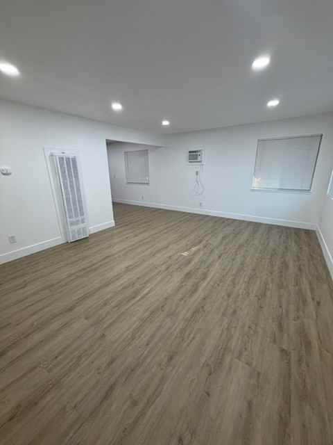 550 Las Palmas Ave #1 - Photo 4 of 21