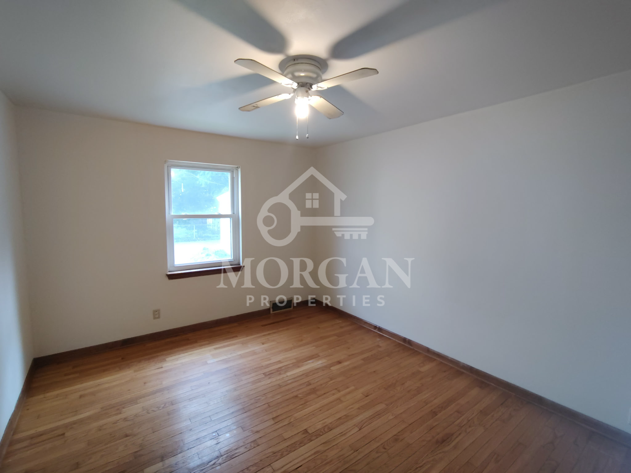 618 Henry St - Photo 5 of 5