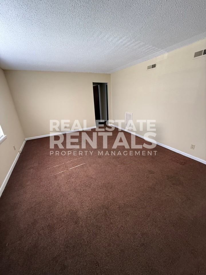 510 Newman Ln #332 - Photo 2 of 7