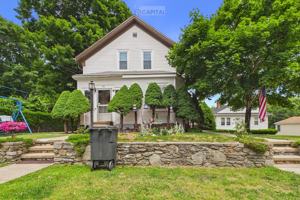 featured image of 34 Newman Ave #2