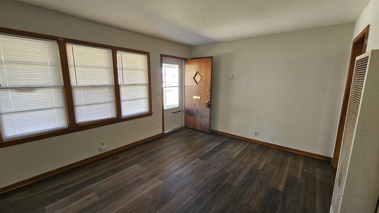 920 S San Pablo Ln #2 - Photo 3 of 6