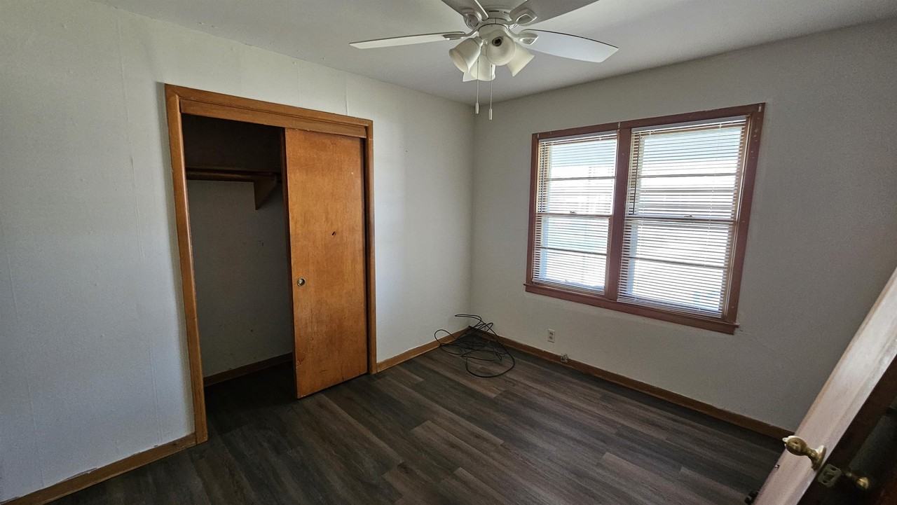 920 S San Pablo Ln #2 - Photo 4 of 6