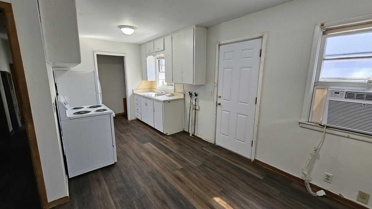 920 S San Pablo Ln #2 - Photo 5 of 6