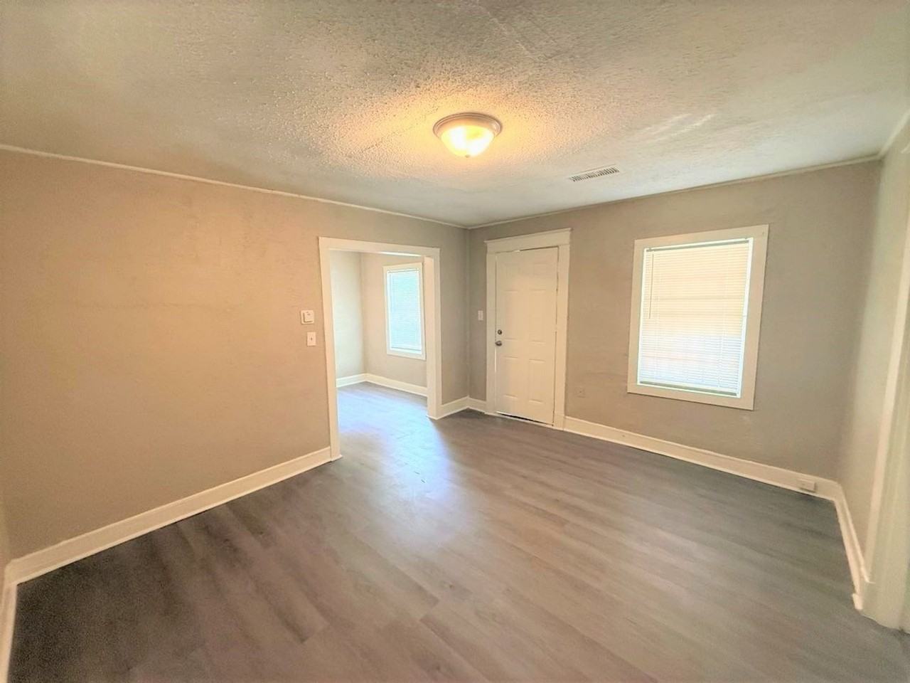 2673 Midland Ave - Photo 3 of 22