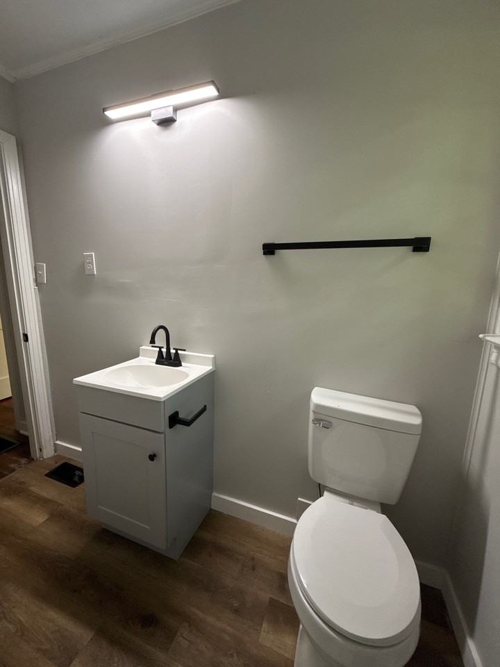 610 N Mclemore Ave #1 - Photo 2 of 12
