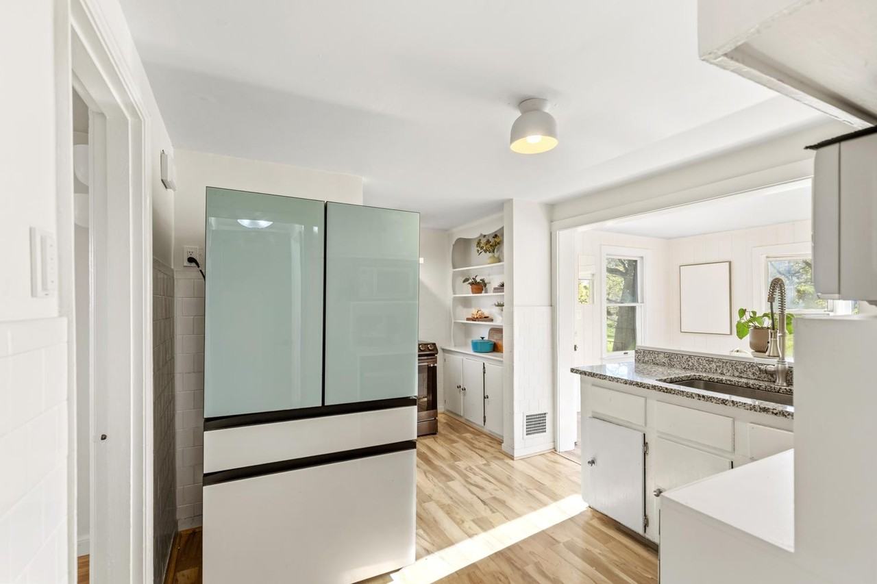 567 Poplar St #1 - Photo 7 of 15