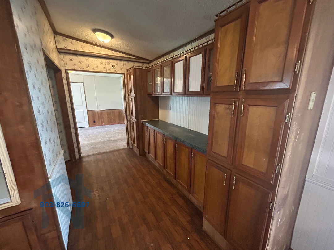 77 Davis St #77DAVISST - Photo 4 of 15