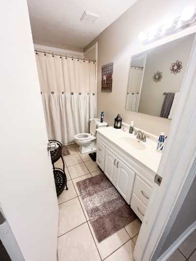 908 E Market St Apt 5a #5A - Photo 5 of 9