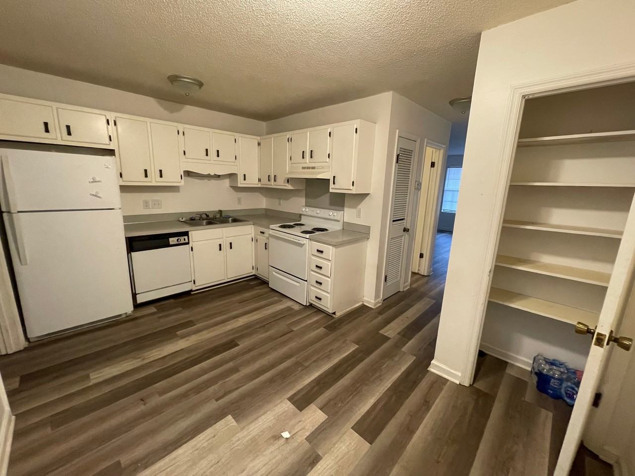 108 Kimeran Ln Apt B #B - Photo 4 of 6