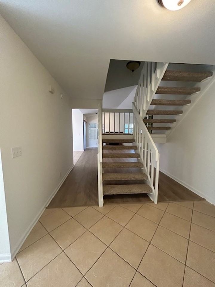 309 Maple St - Photo 5 of 19