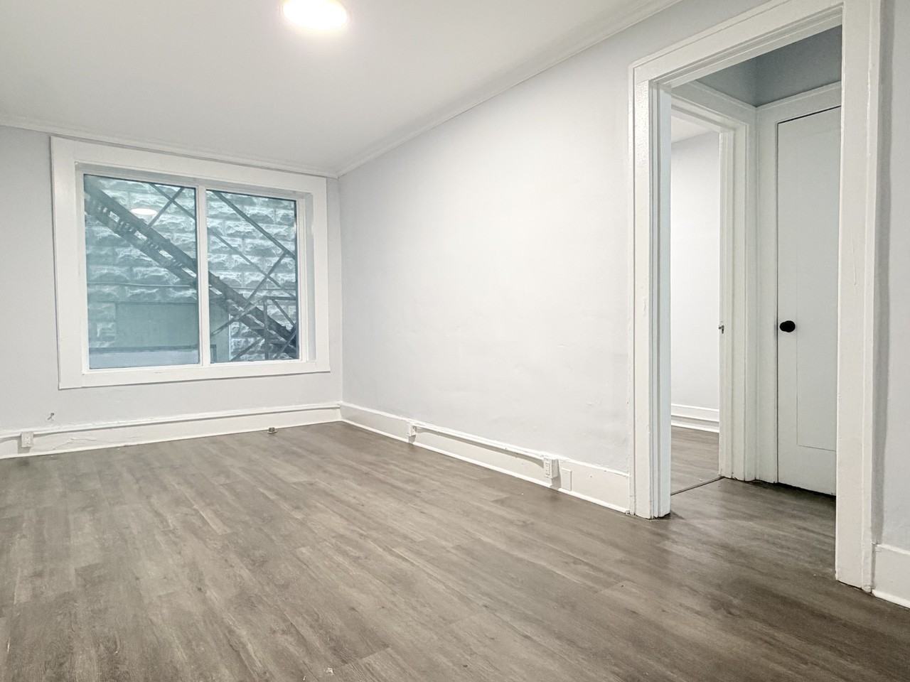 524 Pitt St W #104 - Photo 3 of 9