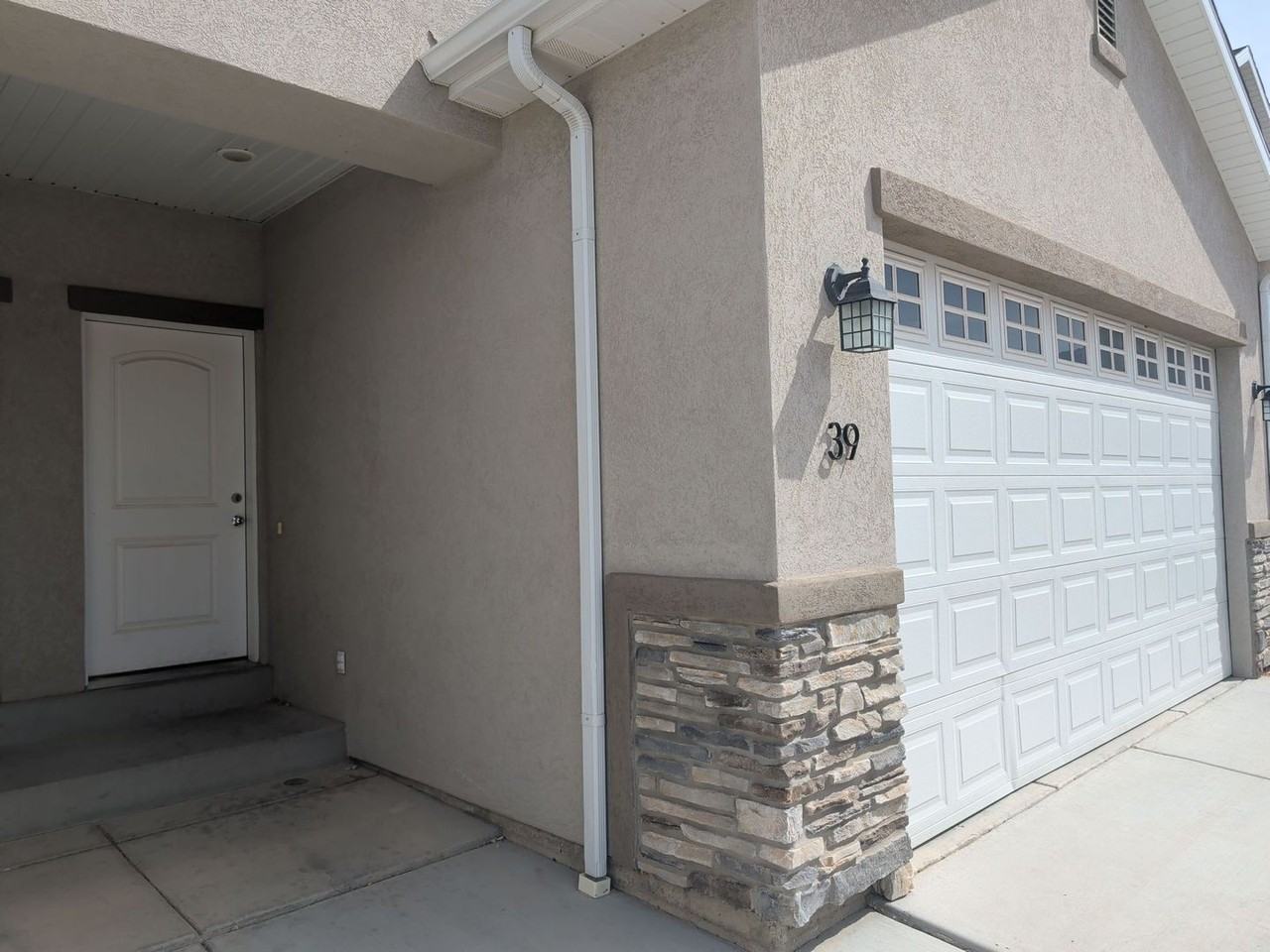 173 E Fiddlers Canyon Rd #39 - Photo 4 of 5