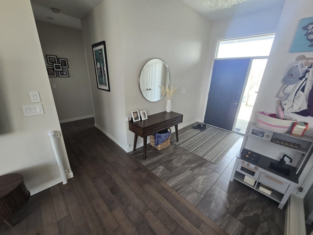 8 Barnes Pl #1 - Photo 2 of 10