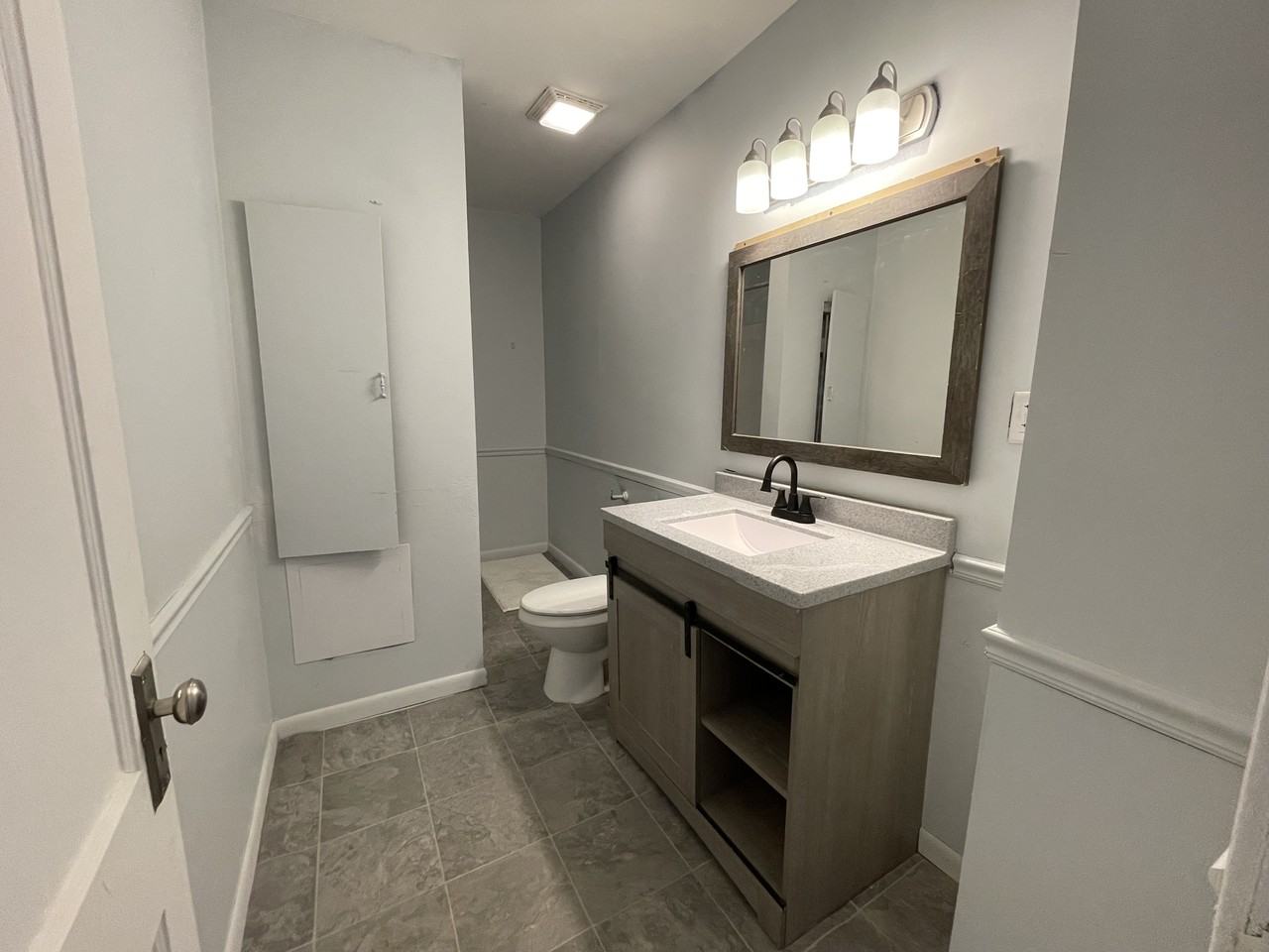 516 W Calvert St #3 - Photo 4 of 7