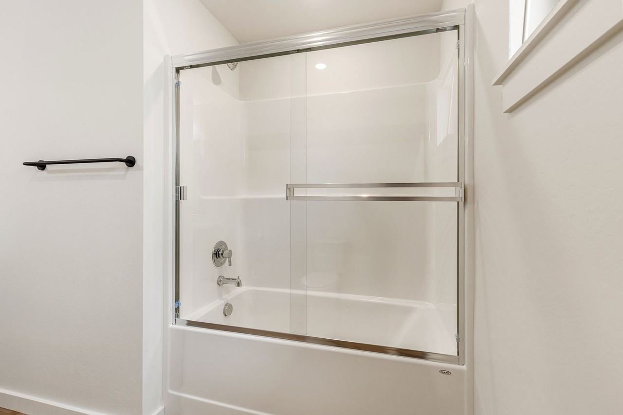172 Brewers Blvd. - Photo 5 of 32